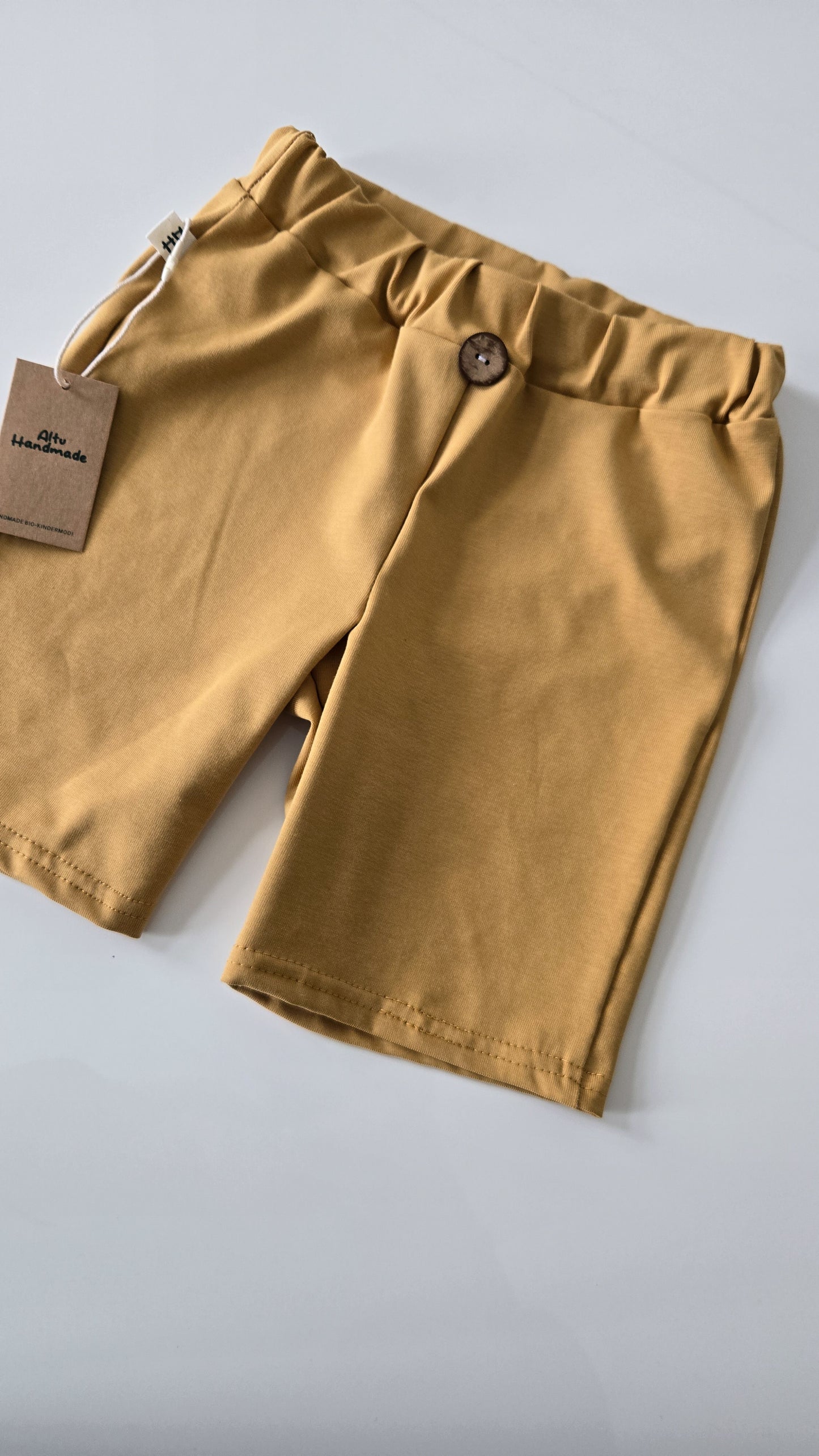 Senfgelb Handmade Shorts aus Baumwolljersey