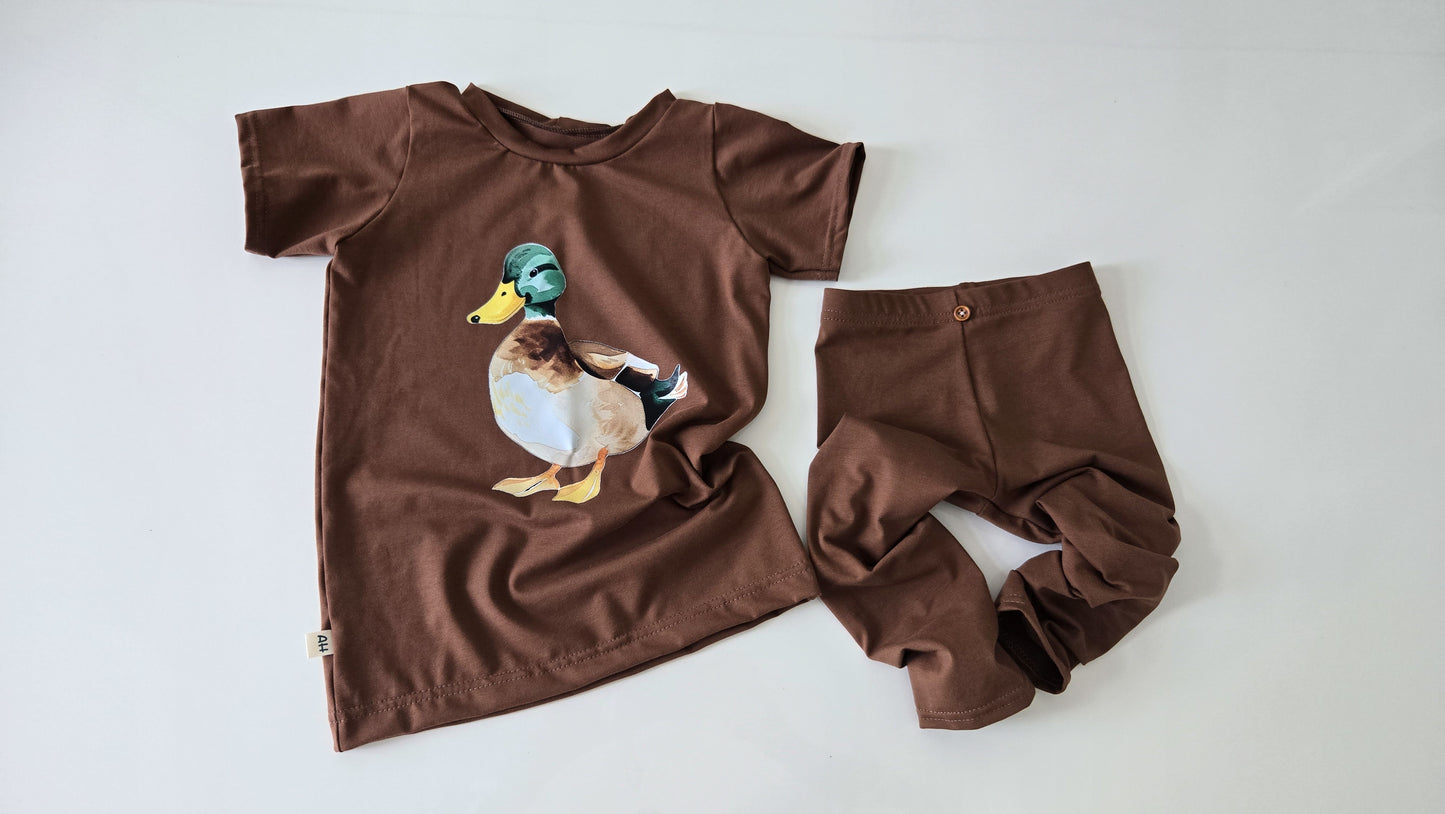Handmade T-Shirt "Ente" – Aus weichem Baumwolljersey (Braun)