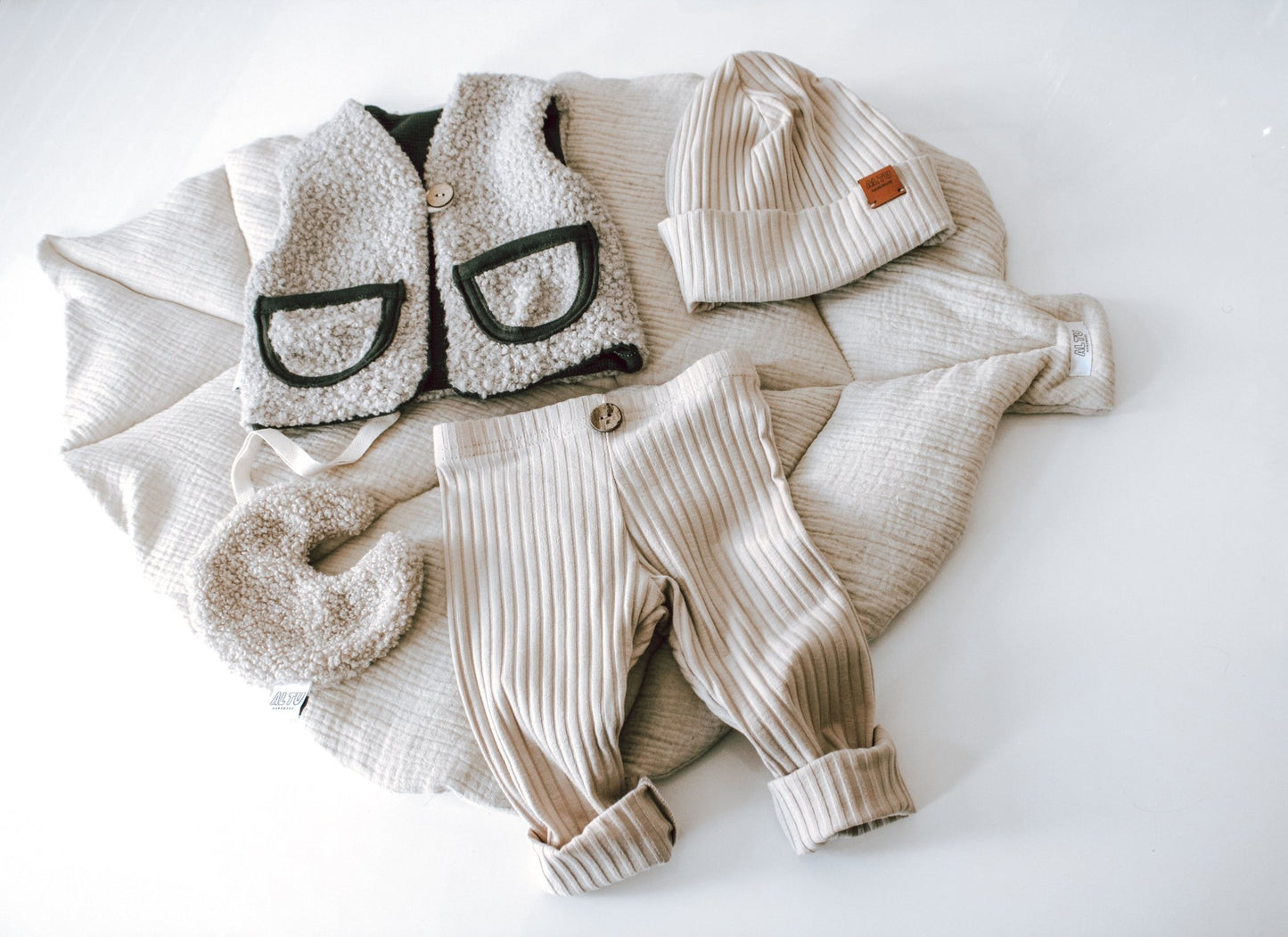 Beige Breiter Rippenjersey Leggings - AltuHandmadeAltuHandmadeBeige Breiter Rippenjersey Leggings