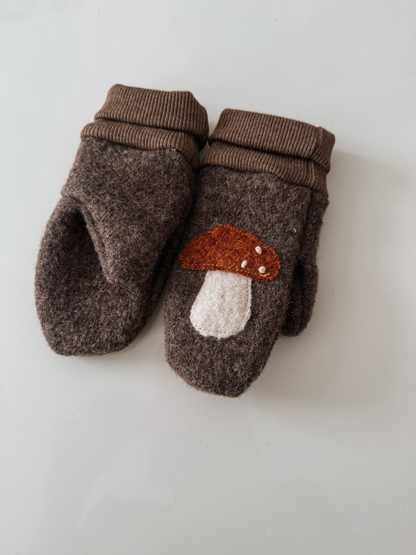 Walkstoff-Fäustlinge/Handschuhe für Babys & Kinder mit Pilze – 100% Schurwolle, ungefüttert