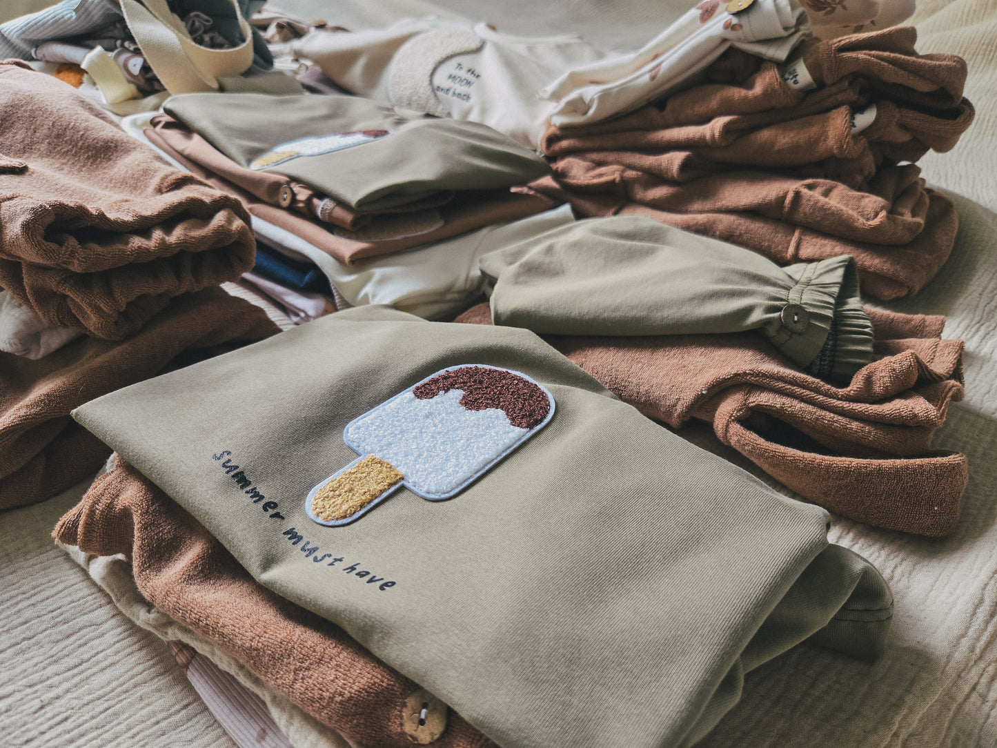 Oversize EIS  T Shirt für Kinder und Babys Olive