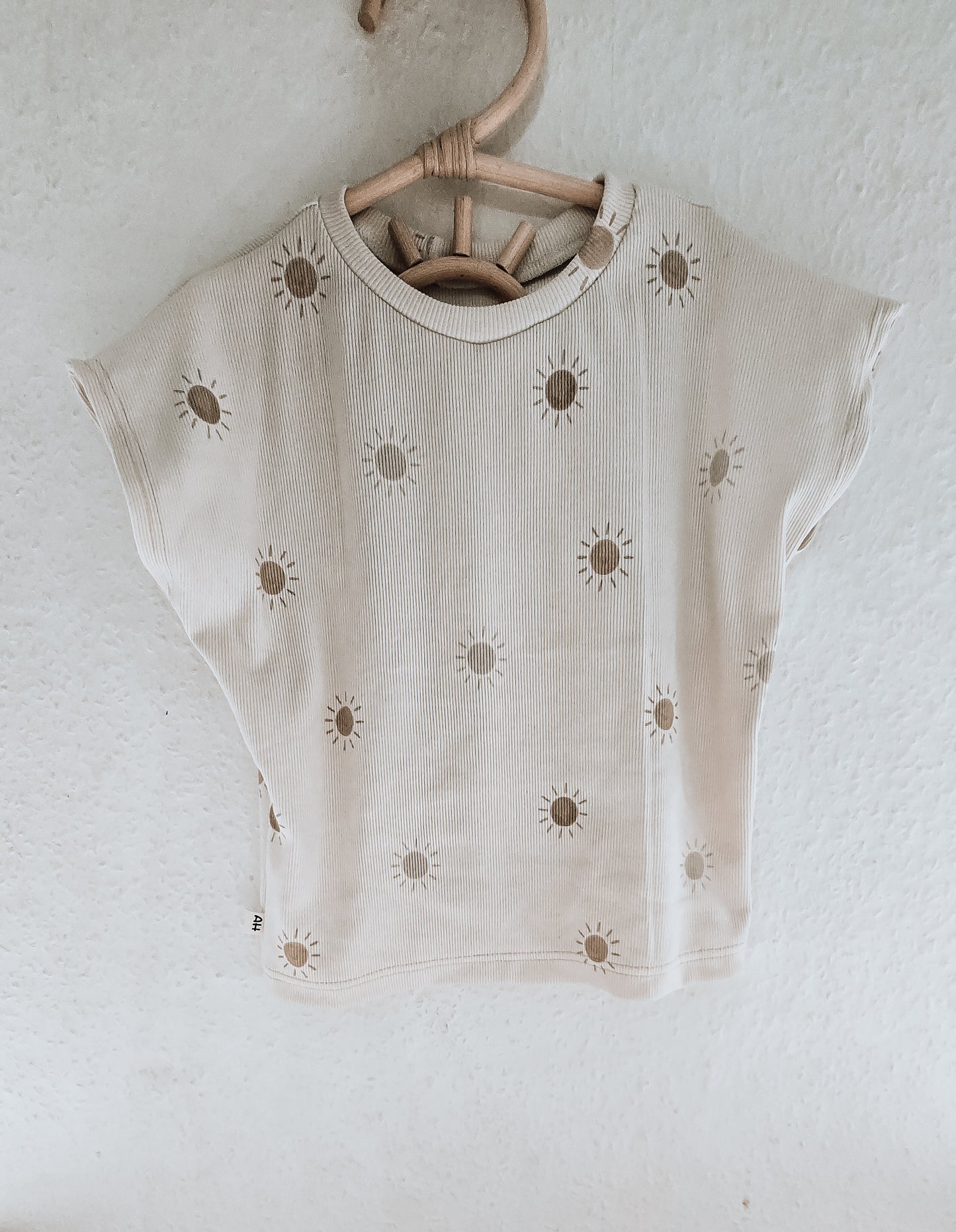 Handgemachtes Oversize T-Shirt aus Bio-Baumwoll-Rippjersey – Boho Sonne (Creme)