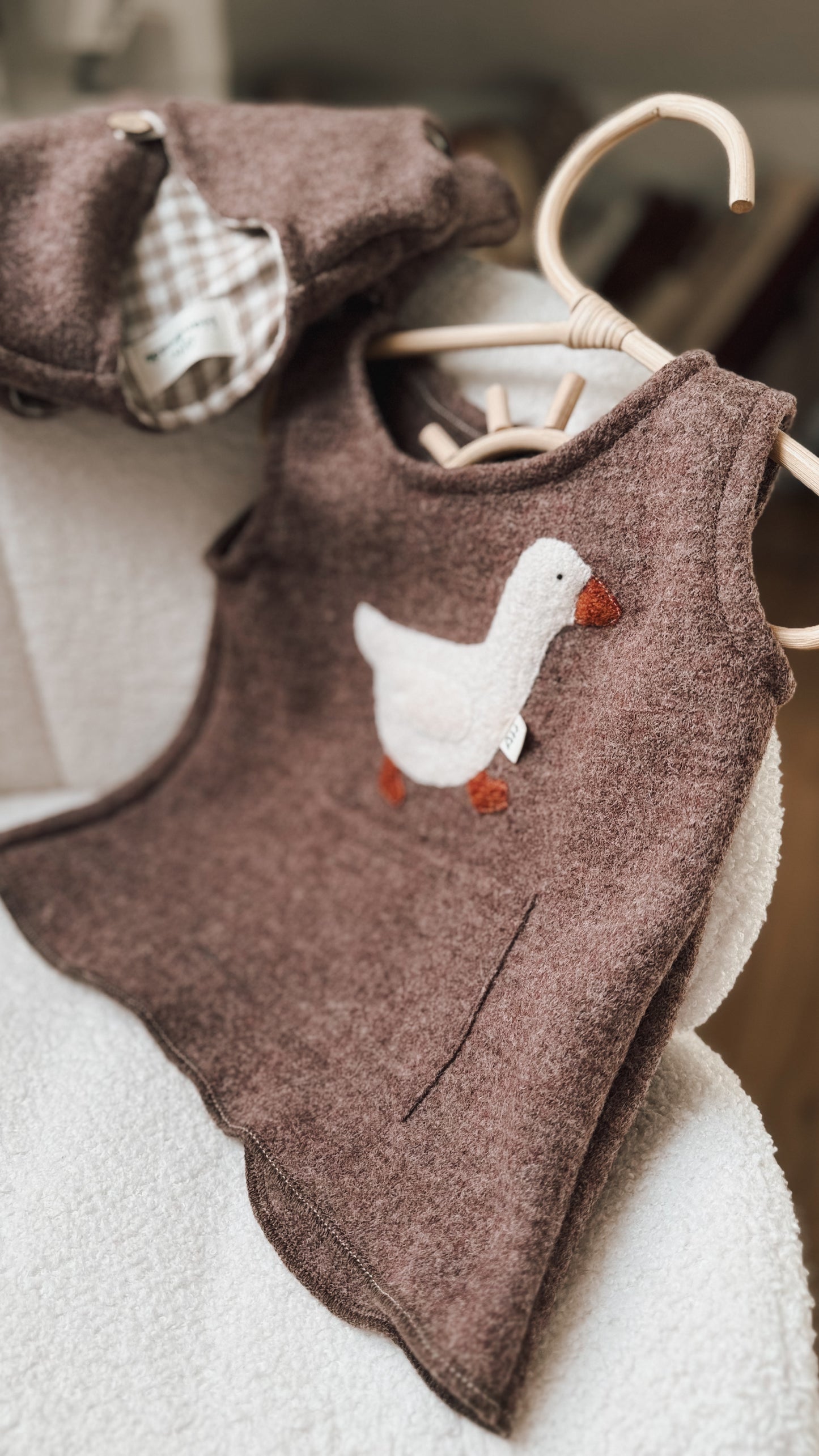 Handgemachtes Woll-Schürzenkleid - Walkkleid - Tunika Gans - Braun