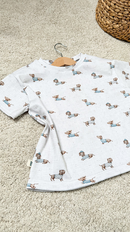 Kinder Oversize T-Shirt aus weißem Baumwoll-Ripp-Jersey mit all-over Dackel-Muster|Handmade