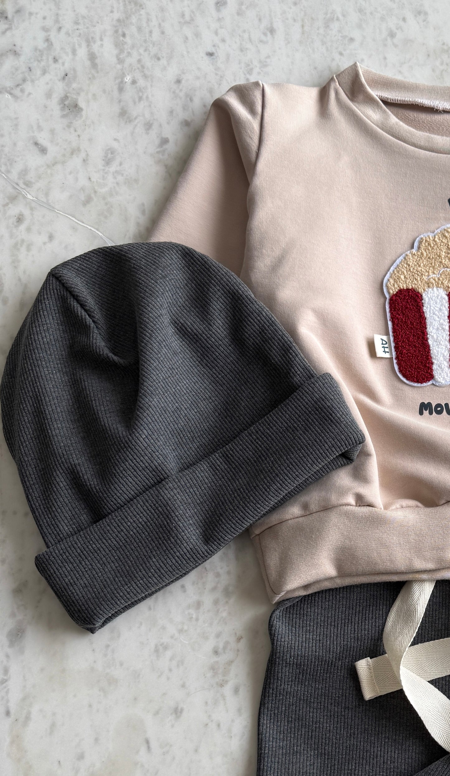 Dunkel Grau Beanie aus Baumwolle Ribjersey