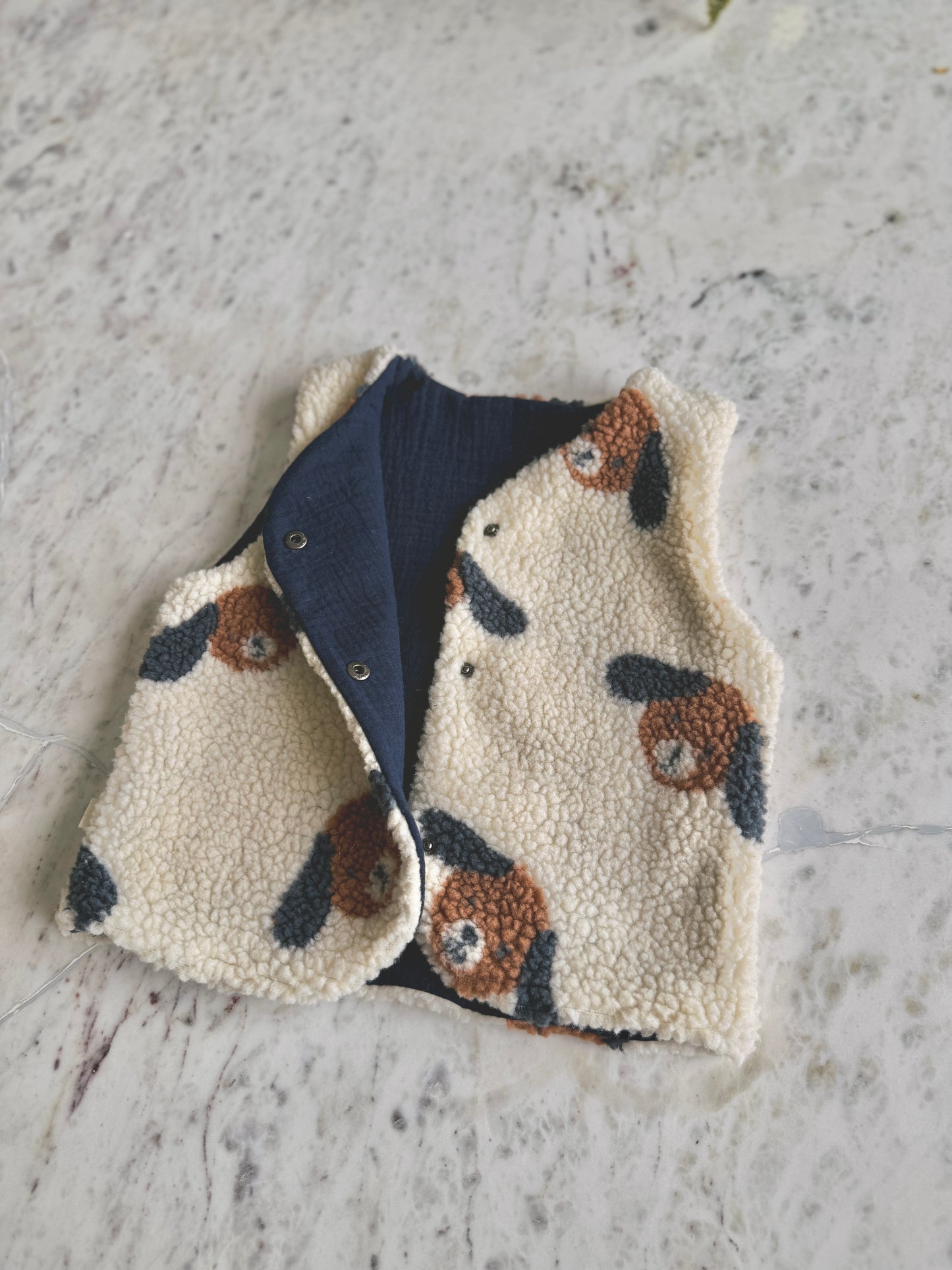 Handmade Kinder Teddyweste mit Hunder Muster & Musselin Futter