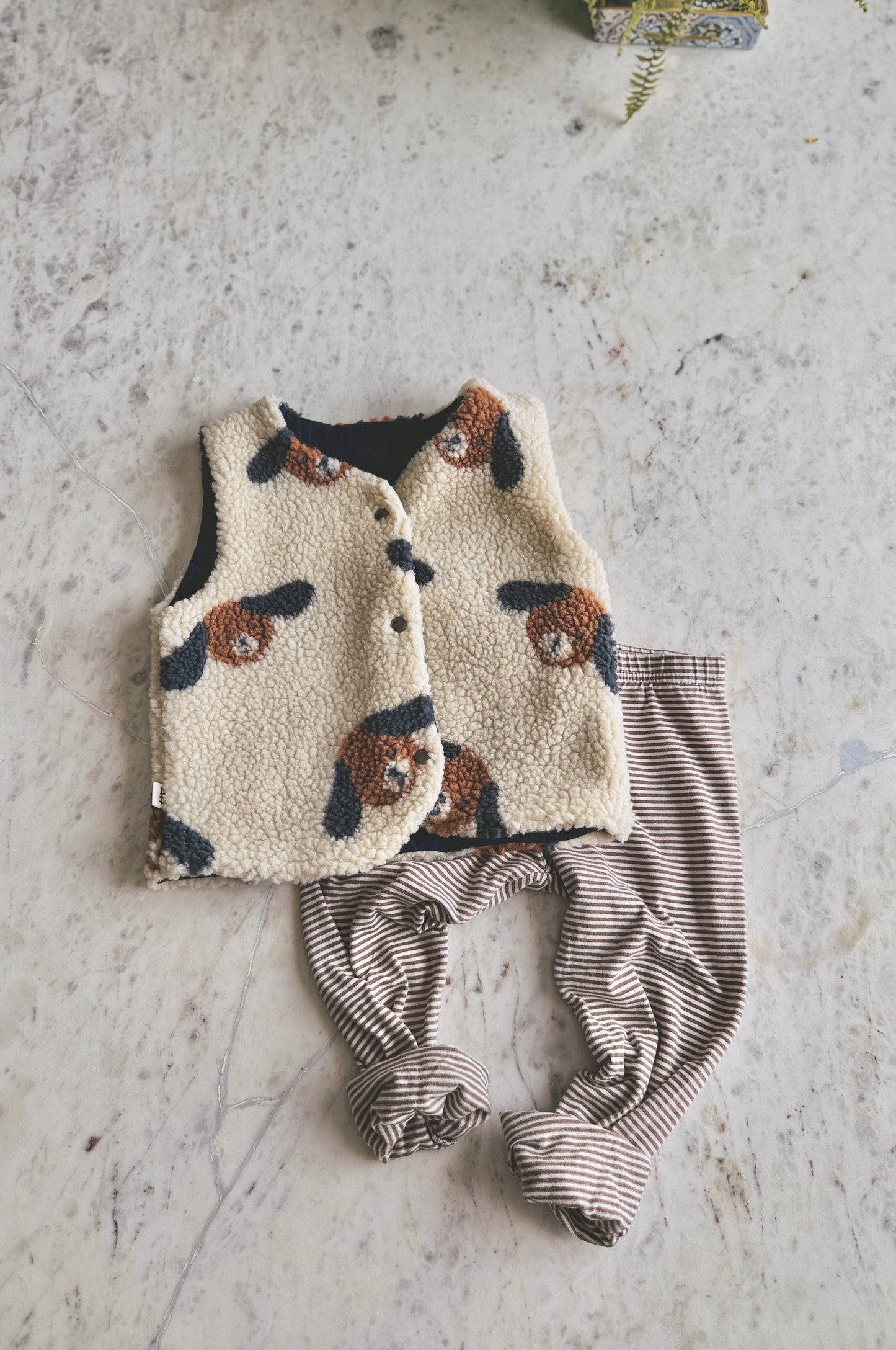 Handmade Kinder Teddyweste mit Hunder Muster & Musselin Futter