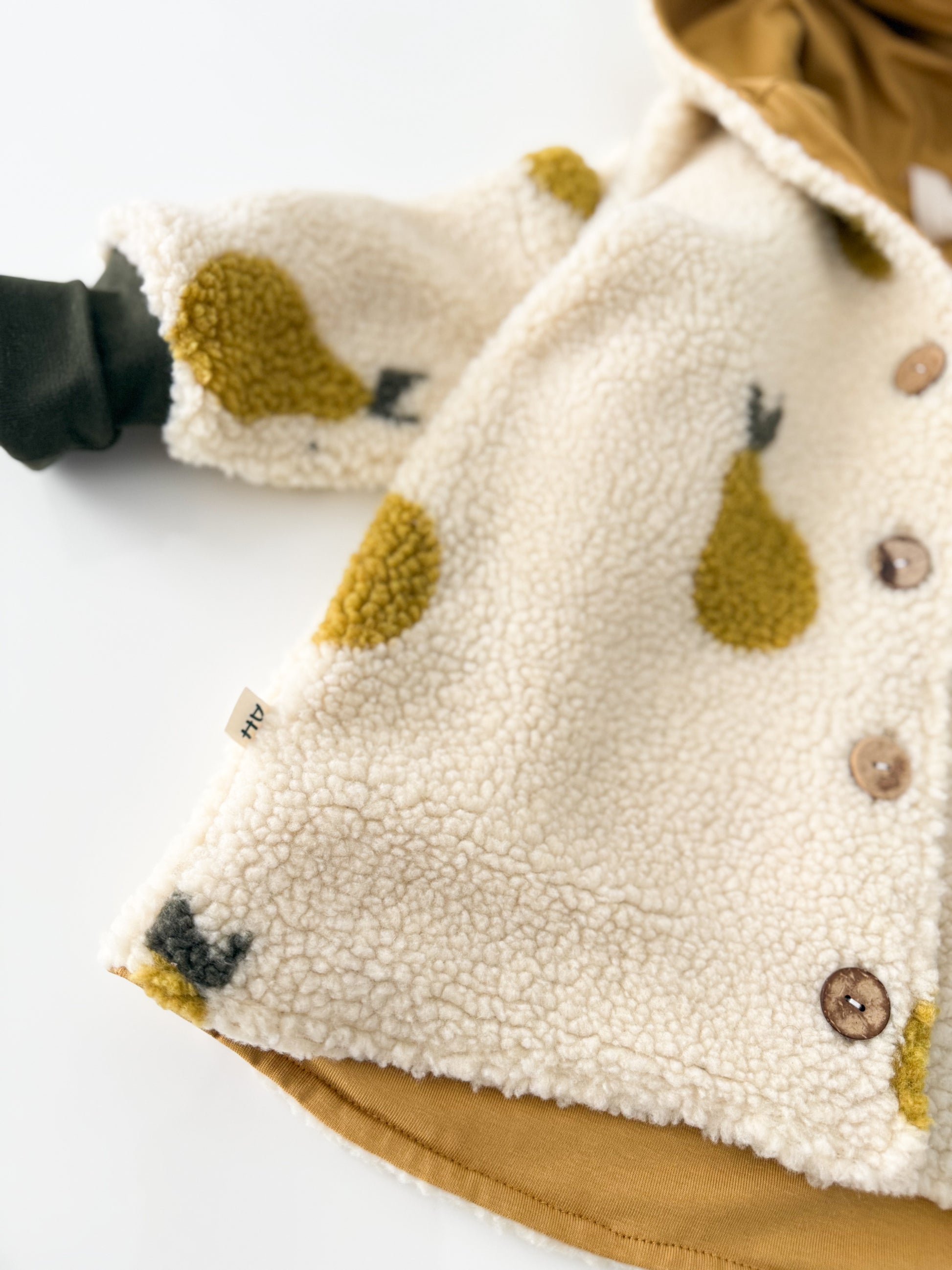 Teddyjacke mit Kapuze und Birnen Motiv