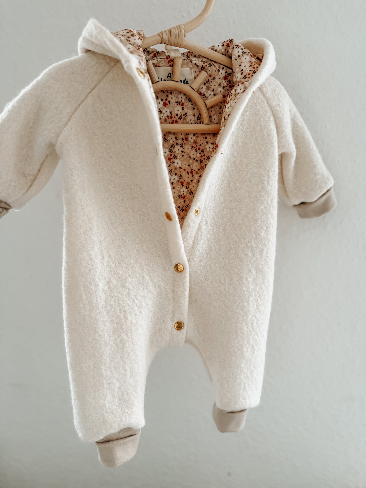 Handgemachter Wollwalkanzug aus 100 % Schurwolle – Größe 68 (Weiß)