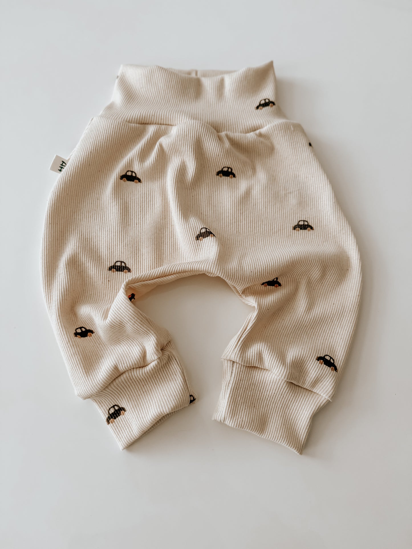 Wunderschönes Baby Kleidung Set – Hose & Knotenmütze | GOTS Bio Rippjersey | Handgemacht