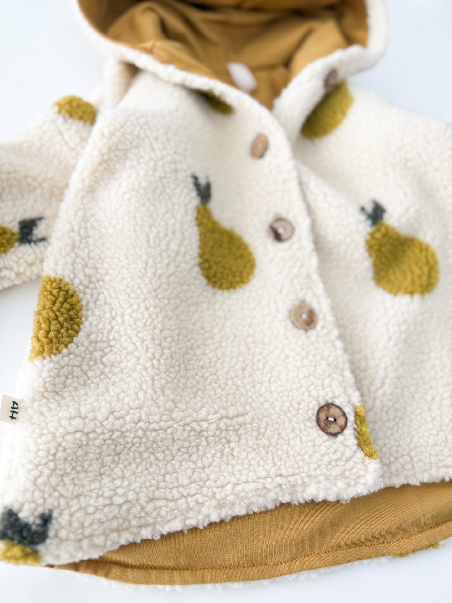Handgemachte Baby- & Kinderjacke Birnen aus Teddy Stoff mit Kapuze