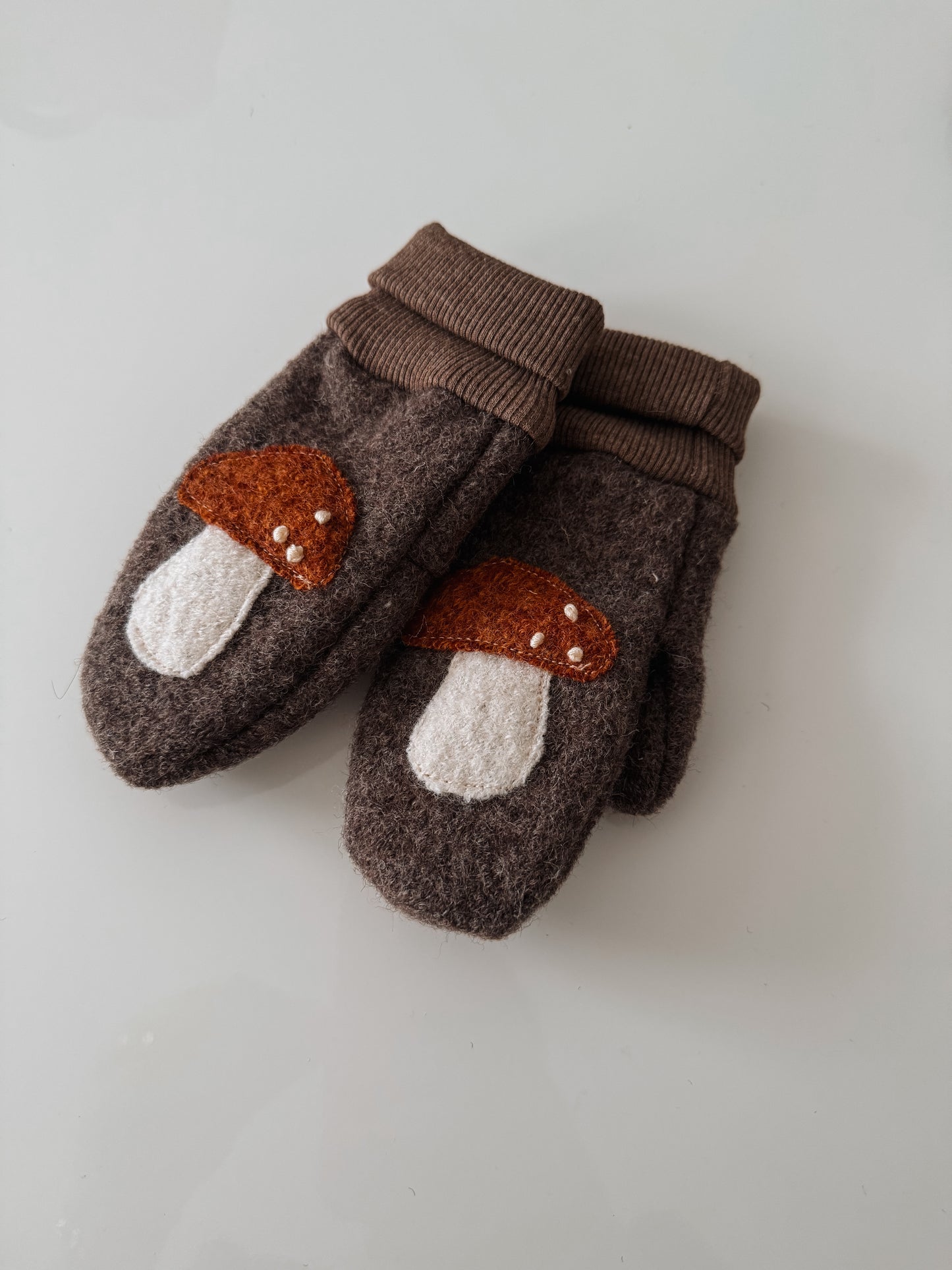 Walkstoff-Fäustlinge/Handschuhe für Babys & Kinder mit Pilze – 100% Schurwolle, ungefüttert