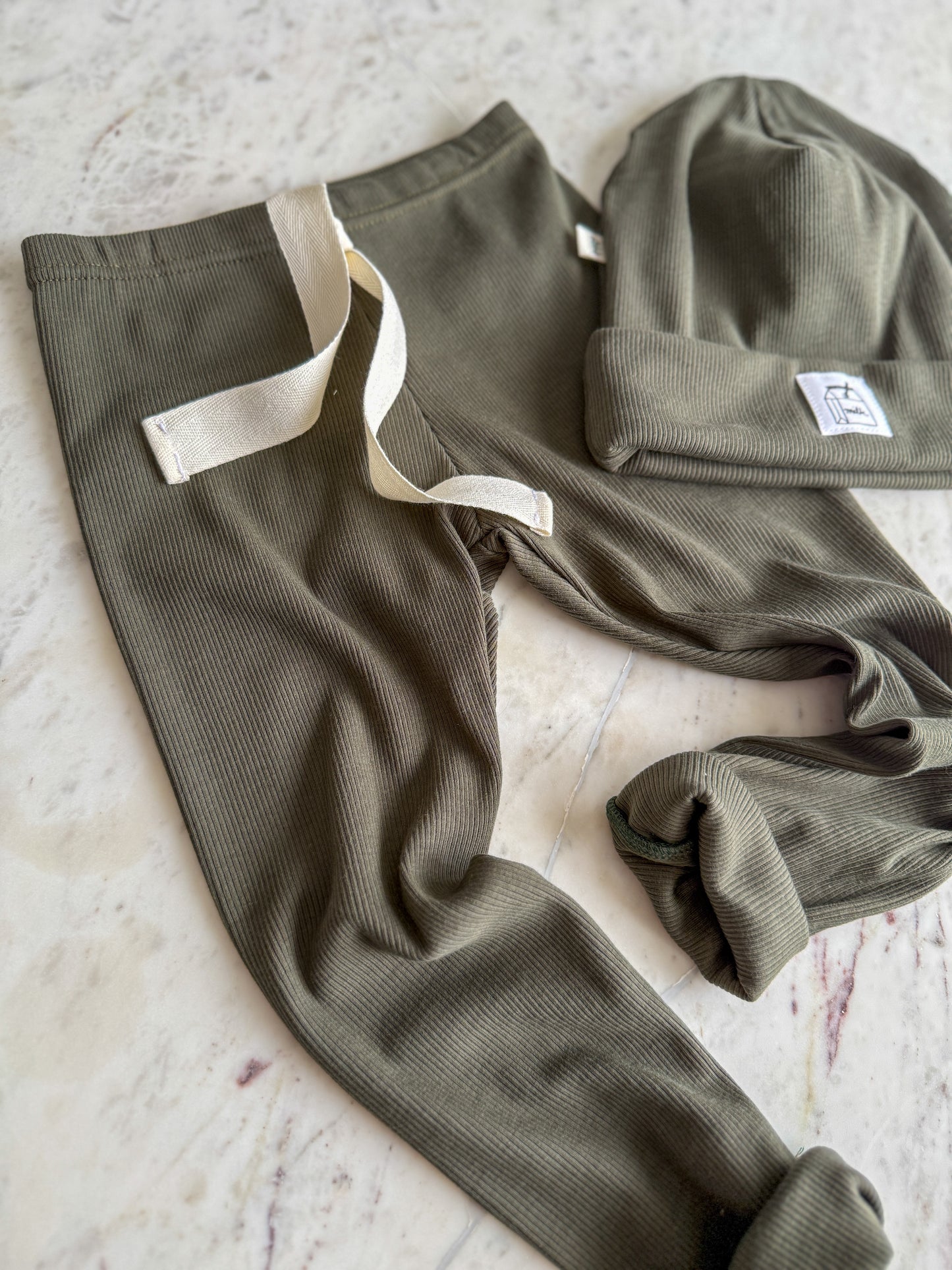 Handmade Kinder Leggings aus Rippjersey / Waldgrün (Mit/Ohne Kordel)