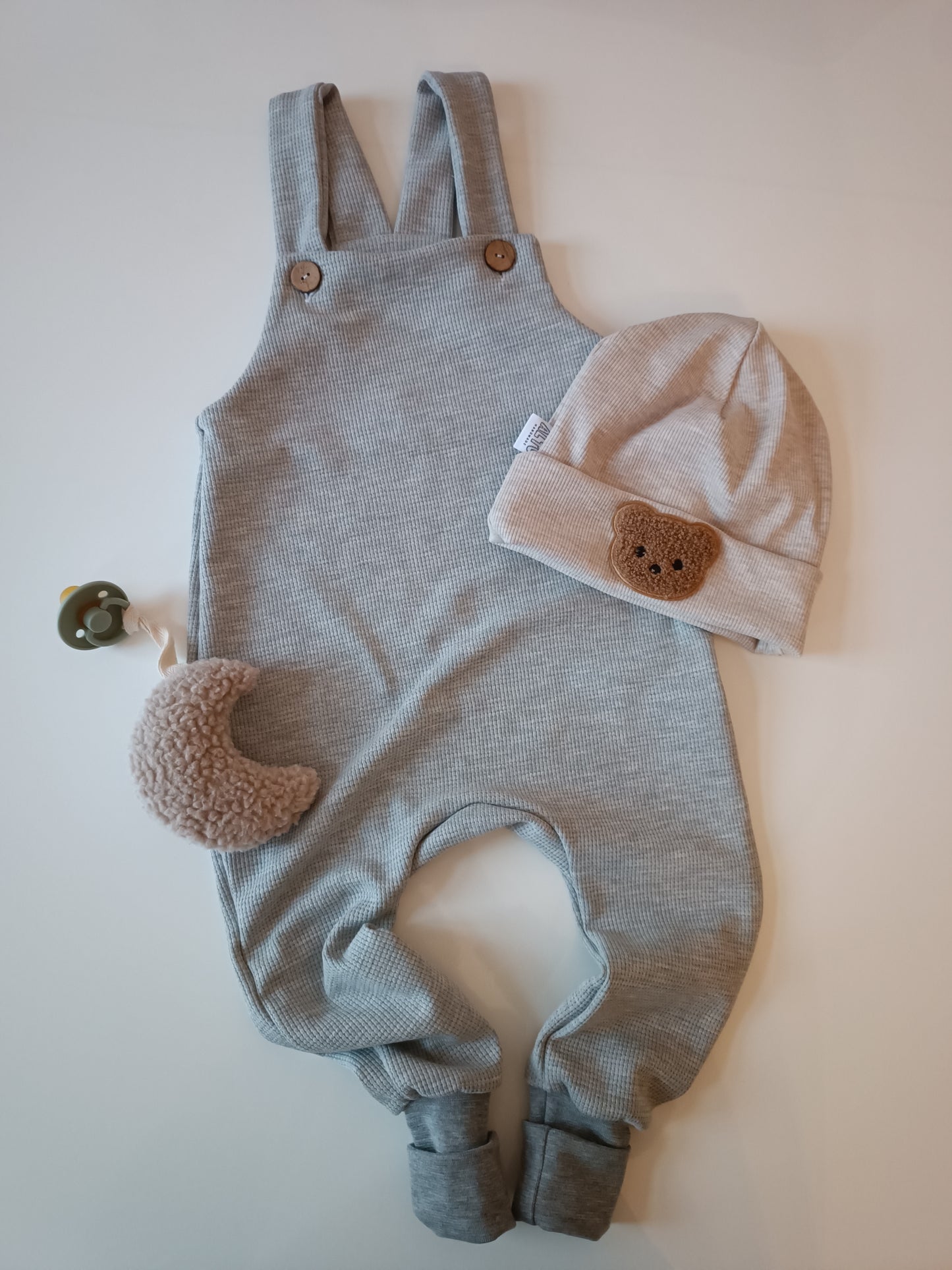 Waffeljersey Latzhose Grau Meliert Baby Kinder neutral outfit Handmade