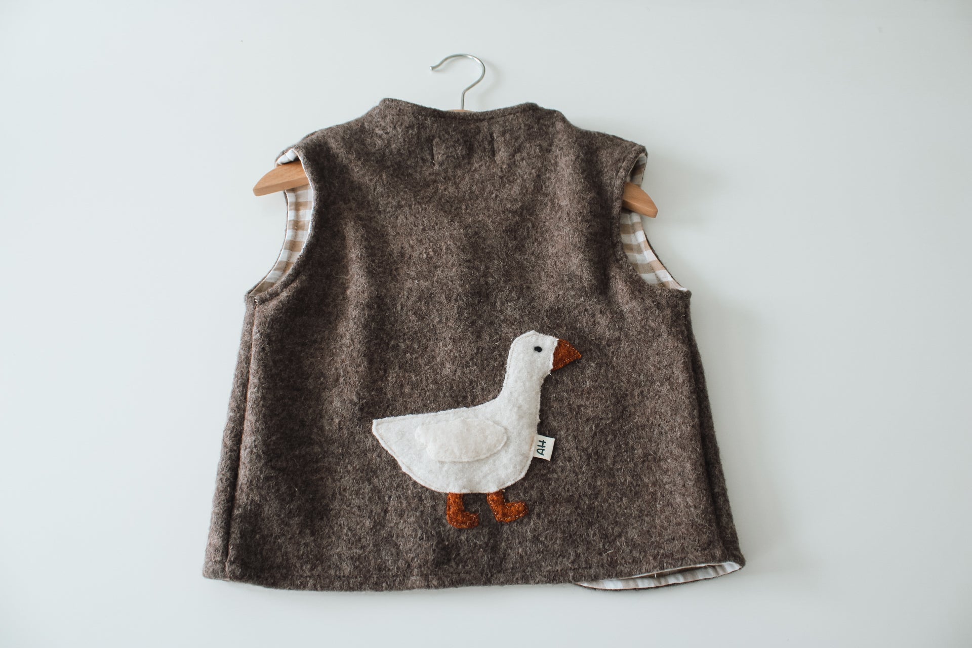 Wollwalkweste mit Gans Motiv