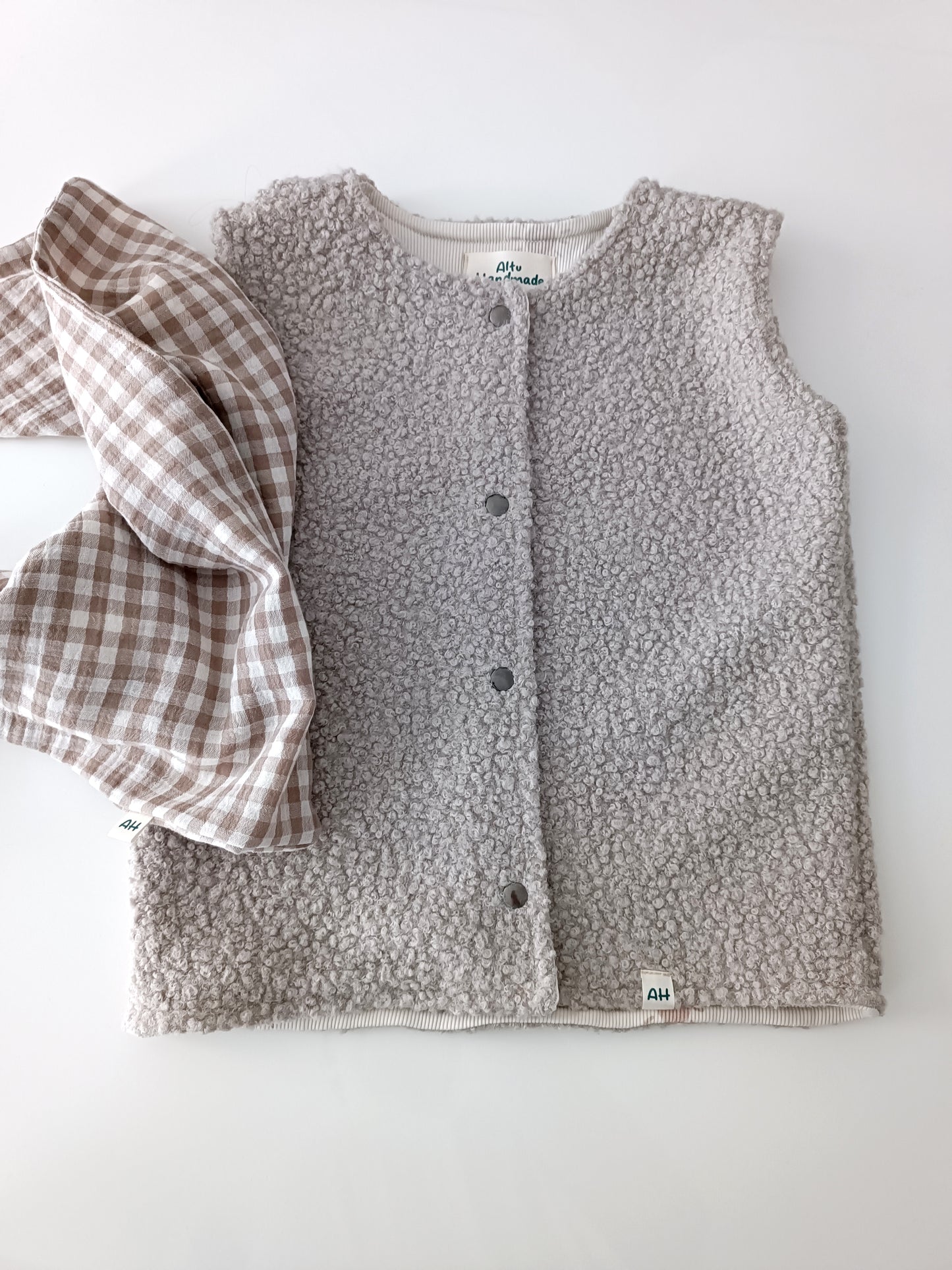 Teddy Bouclé Kinder Weste – Grau-Beige | Handmade & Unisex